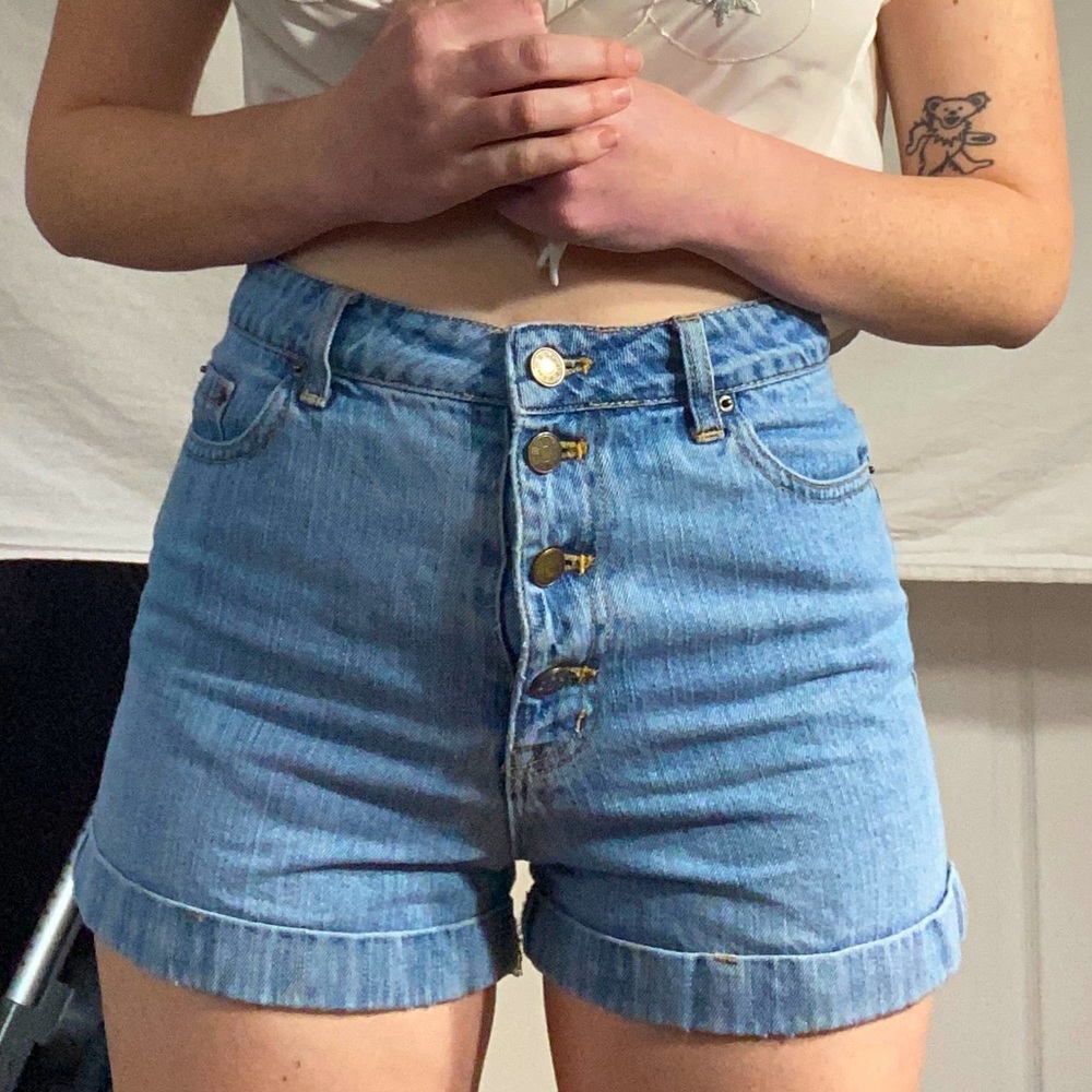 HIGH WAISTED BUTTON UP JORTS